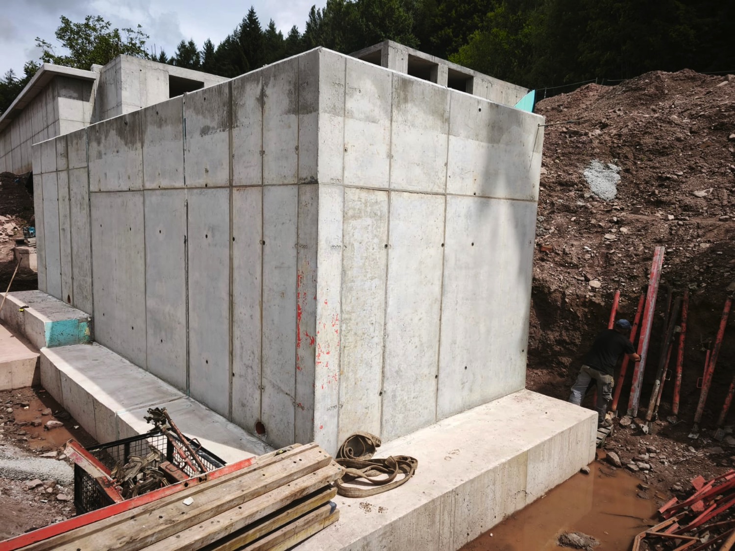 RD Markoušovice - opěrné stěny 